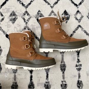 W10 Sorel Tivoli Boots